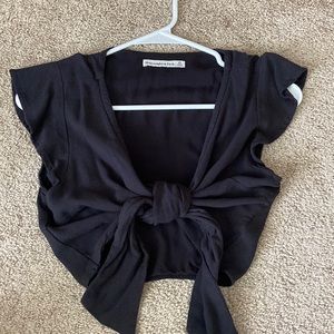 Abercrombie Cropped Tie Front Blouse